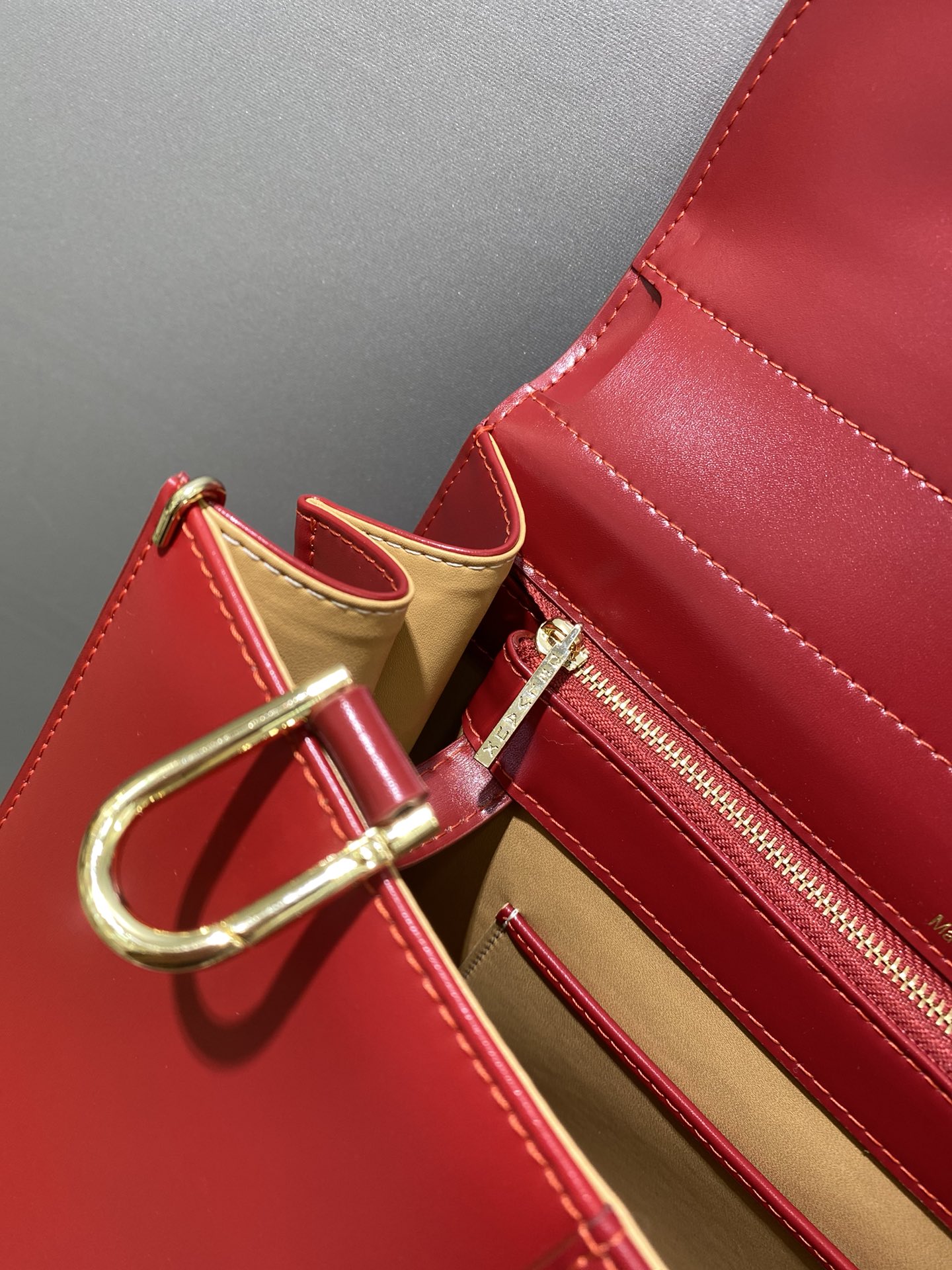 델보 브리앙 박스백 미듐